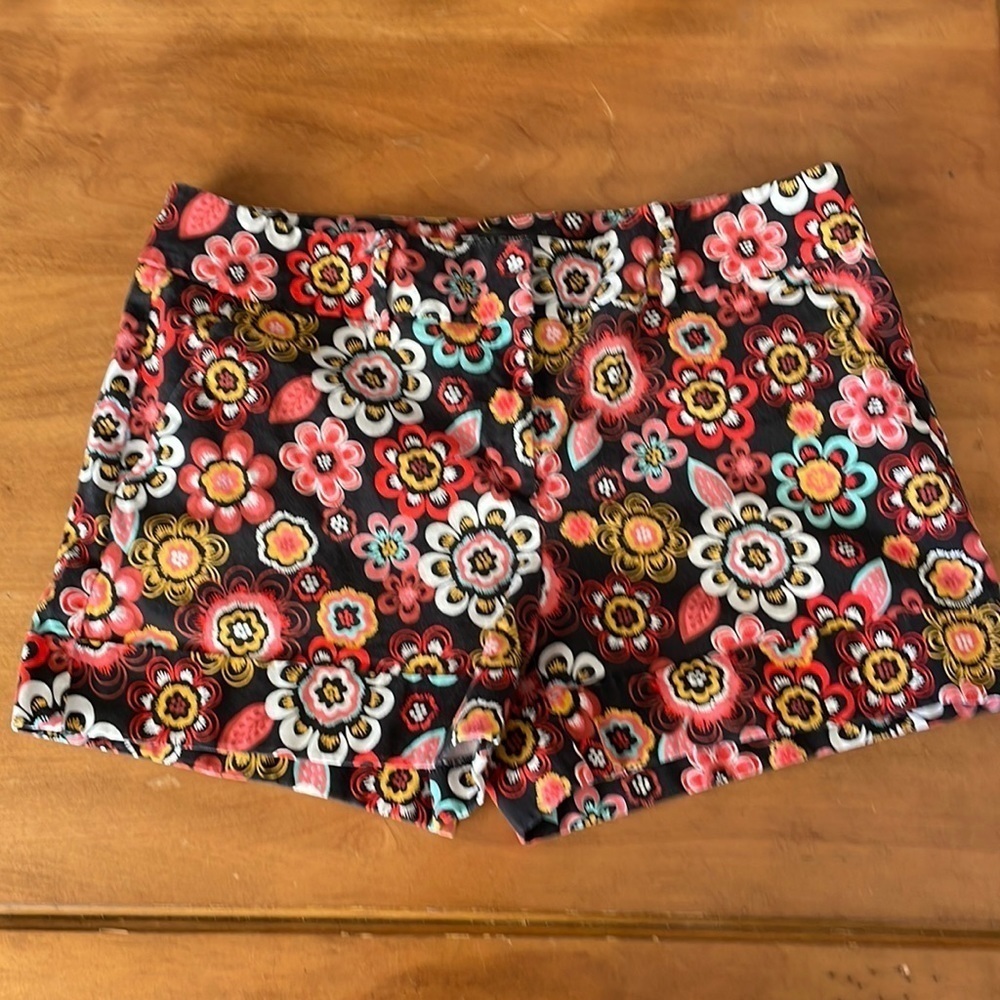New York & Company Floral Shorts Size 12